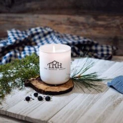 The Rustic House White Winter Juniper Scent Candle -Umbra || Yankee Candle Sales af97630c de2f 48a8 9934 b724c275fcc1