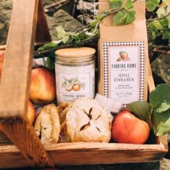 Finding Home Farms White Empire Apple Scent Candle 11 Oz -Umbra || Yankee Candle Sales fe951aaf e8a9 4406 9cc9 811b72912036